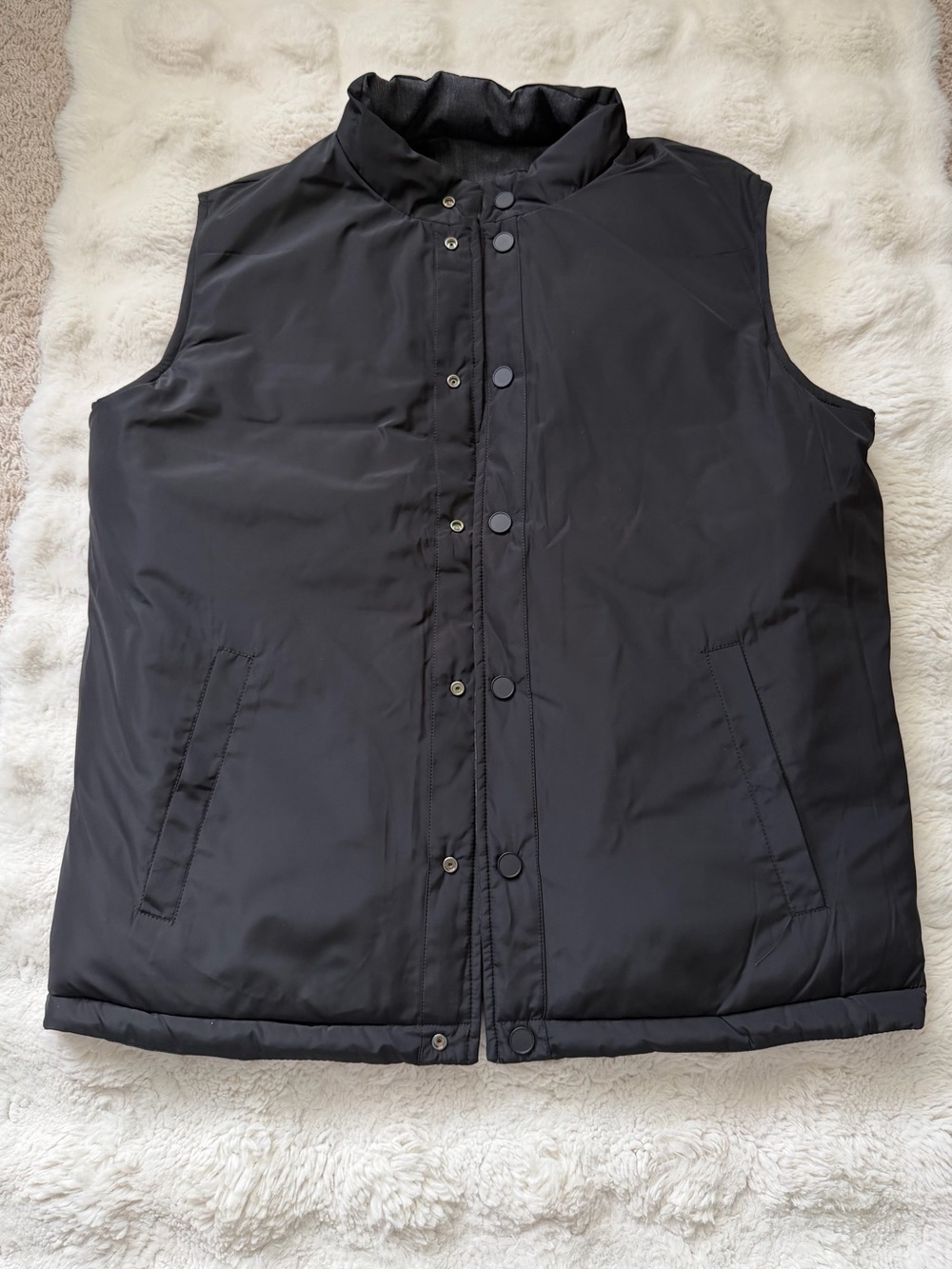 Jos. A. Bank Men's Reversible Quilted Vest in Charcoal - M - Picture 2 of 11